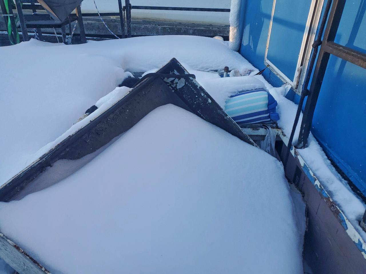 Lot #3305330340 1974 SKIPPERLINER HOUSEBOAT