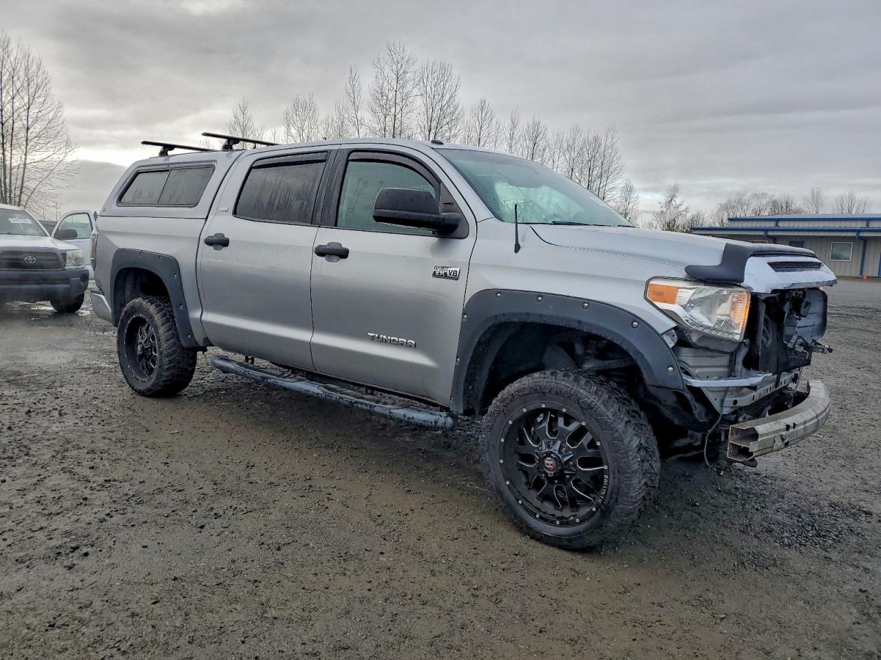 TOYOTA TUNDRA CREWMAX SR5