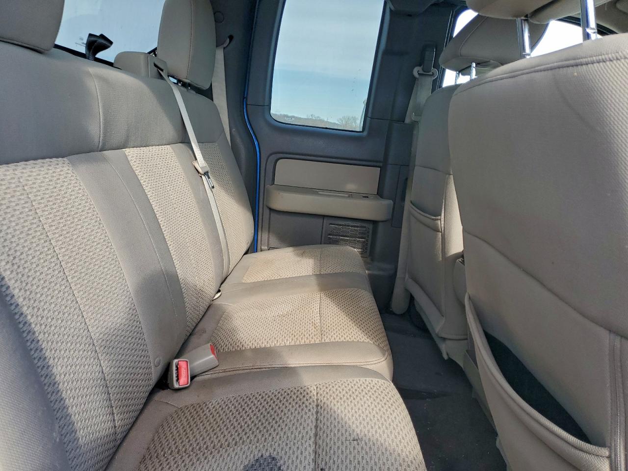 FORD F-150 SUPER CAB