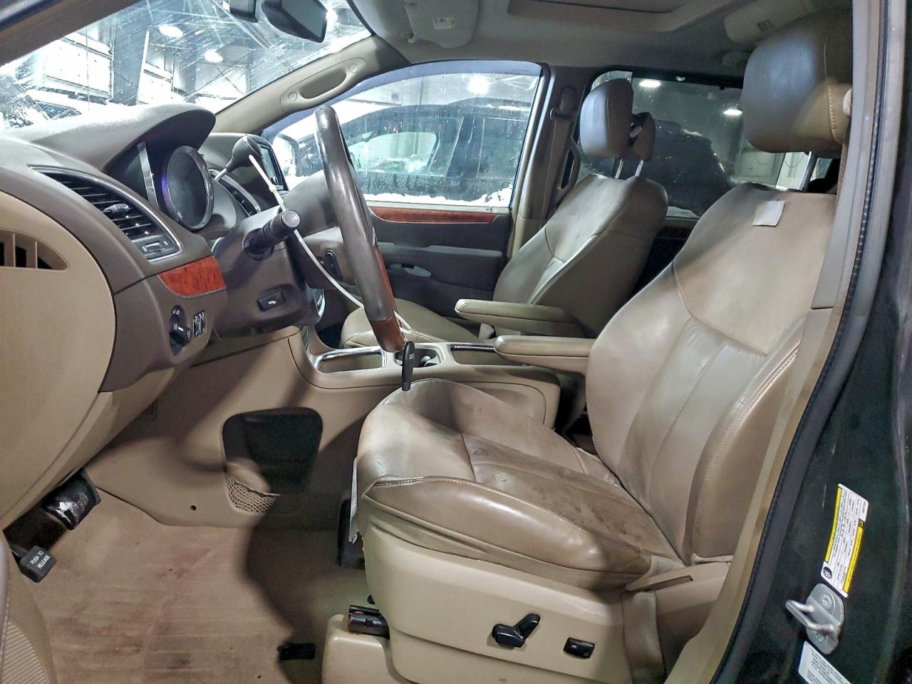 Lot #3304563465 2014 CHRYSLER TOWN & COU