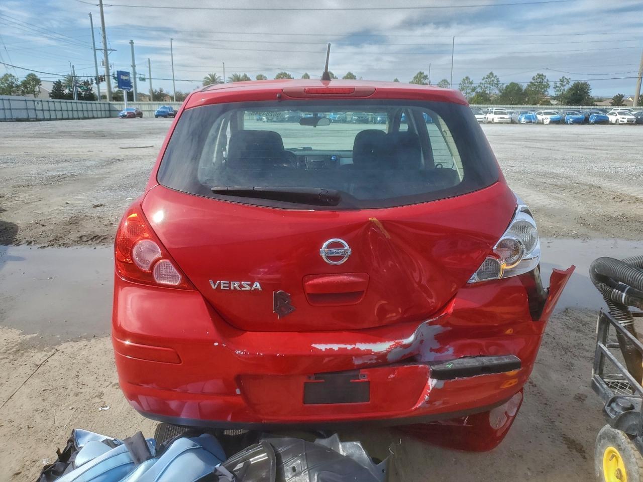 NISSAN VERSA S