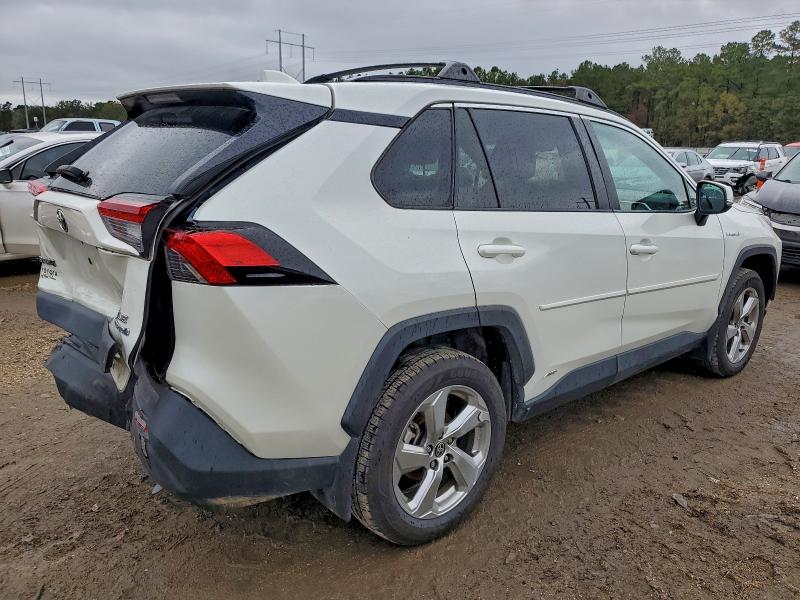 2021 TOYOTA RAV4 XLE P #3316067234
