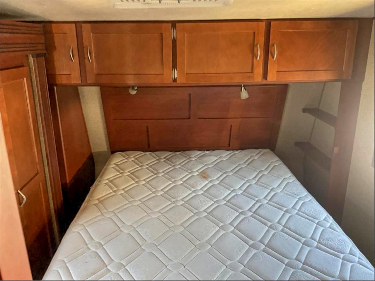 Lot #3310416975 2015 VENGEANCE 311A13