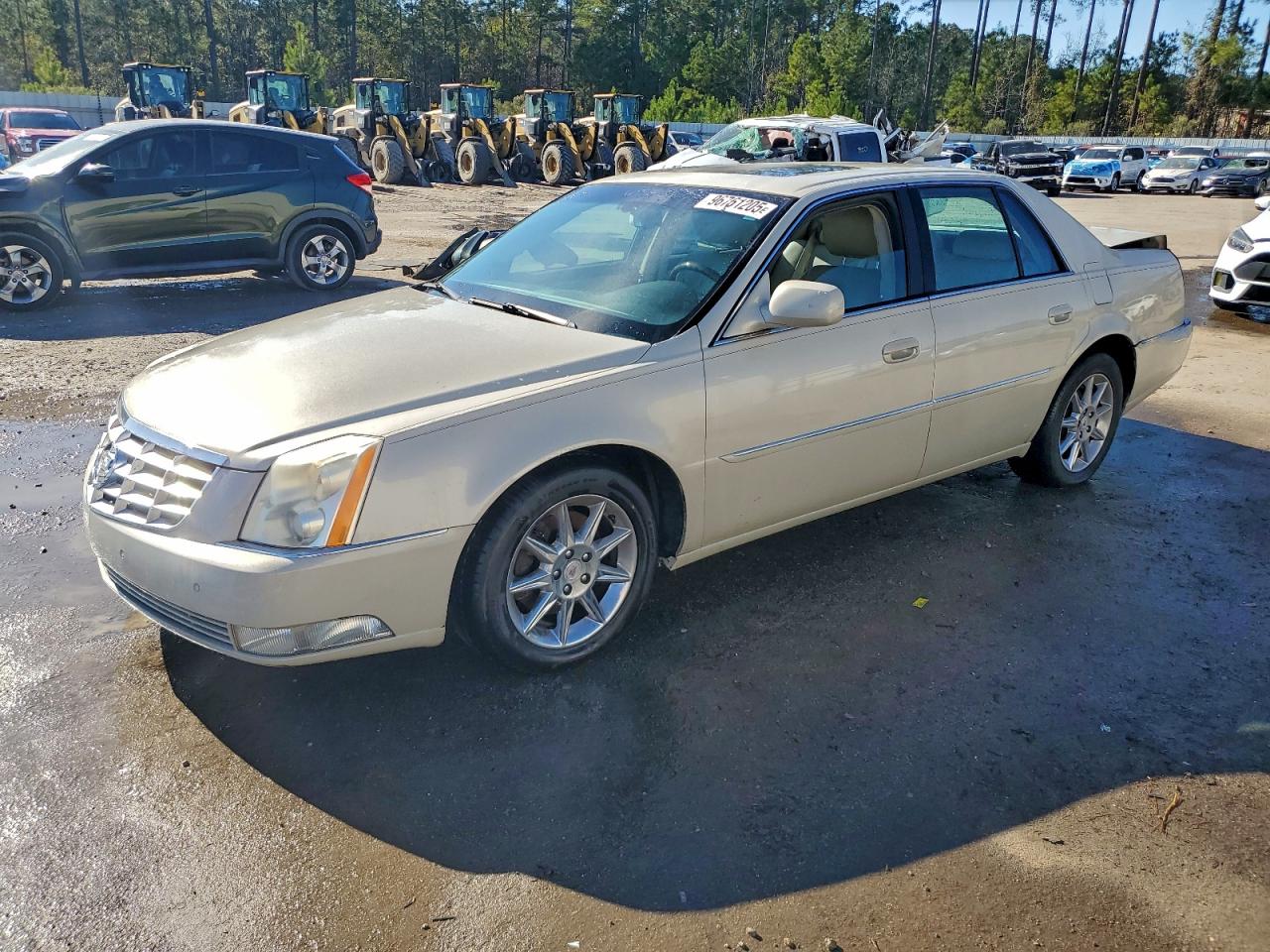 CADILLAC DTS LUXURY COLLECTION