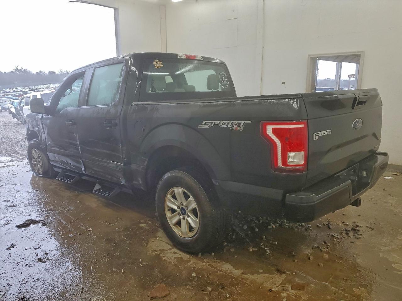 FORD F-150 SUPERCREW