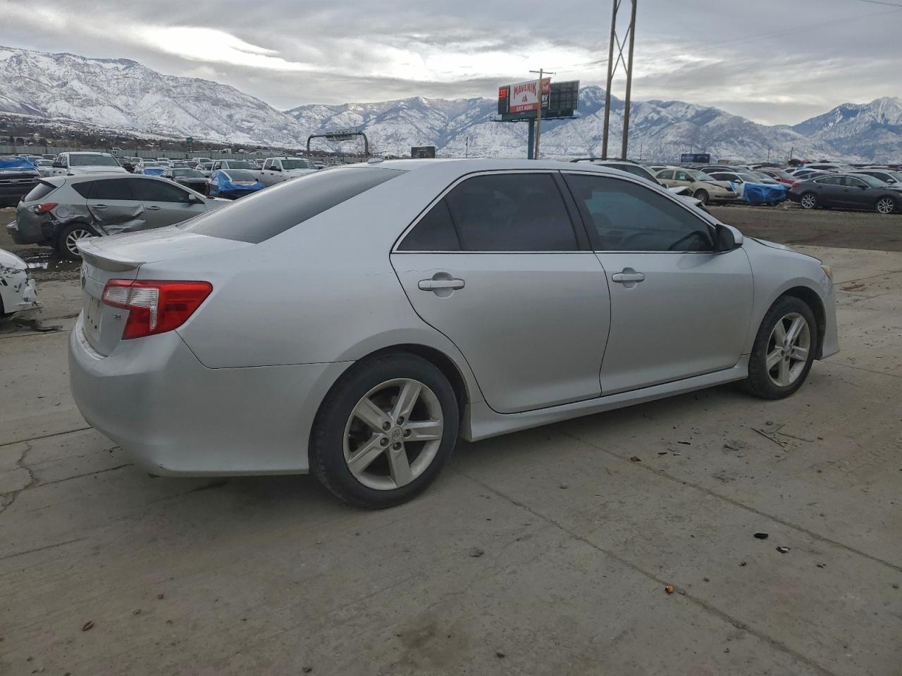TOYOTA CAMRY L