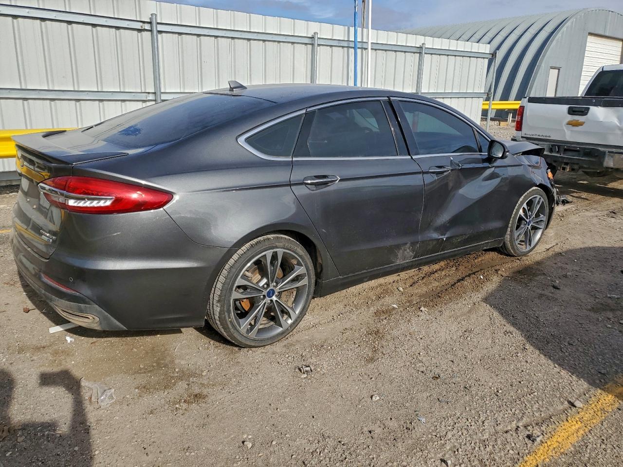 FORD FUSION TITANIUM
