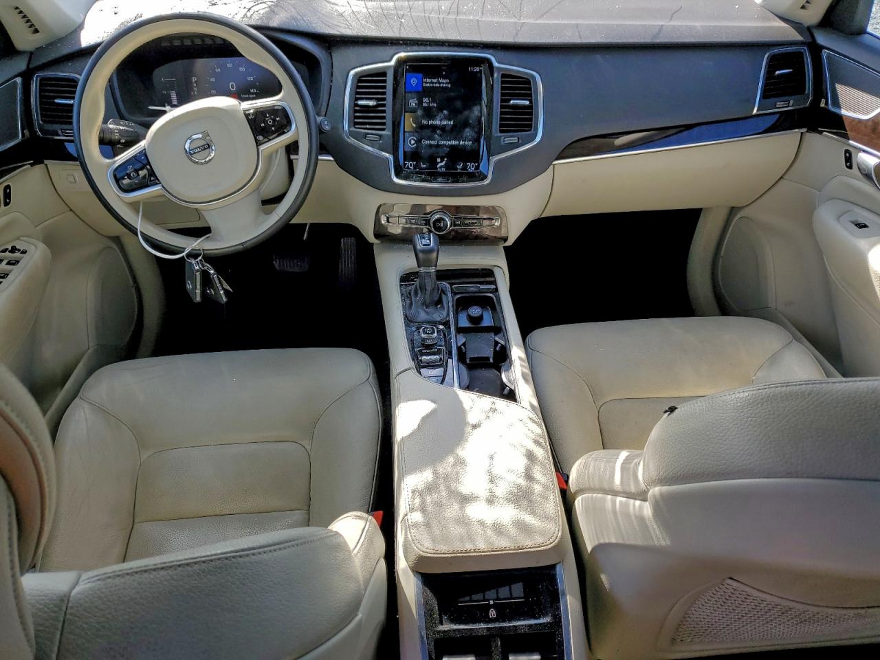 VOLVO XC90 T5 MOMENTUM