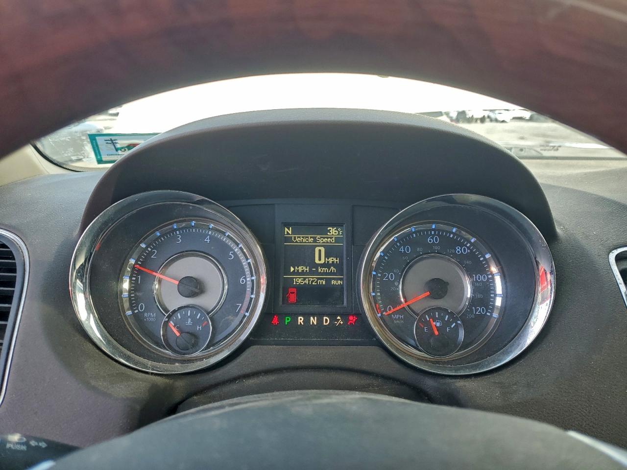 CHRYSLER TOWN & COUNTRY LIMITED