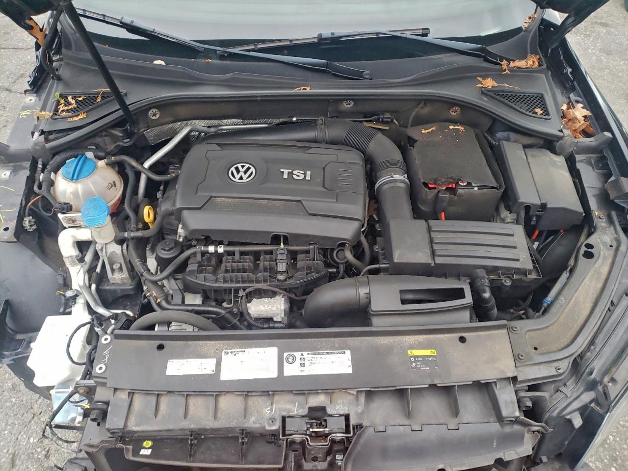 VOLKSWAGEN PASSAT R-LINE