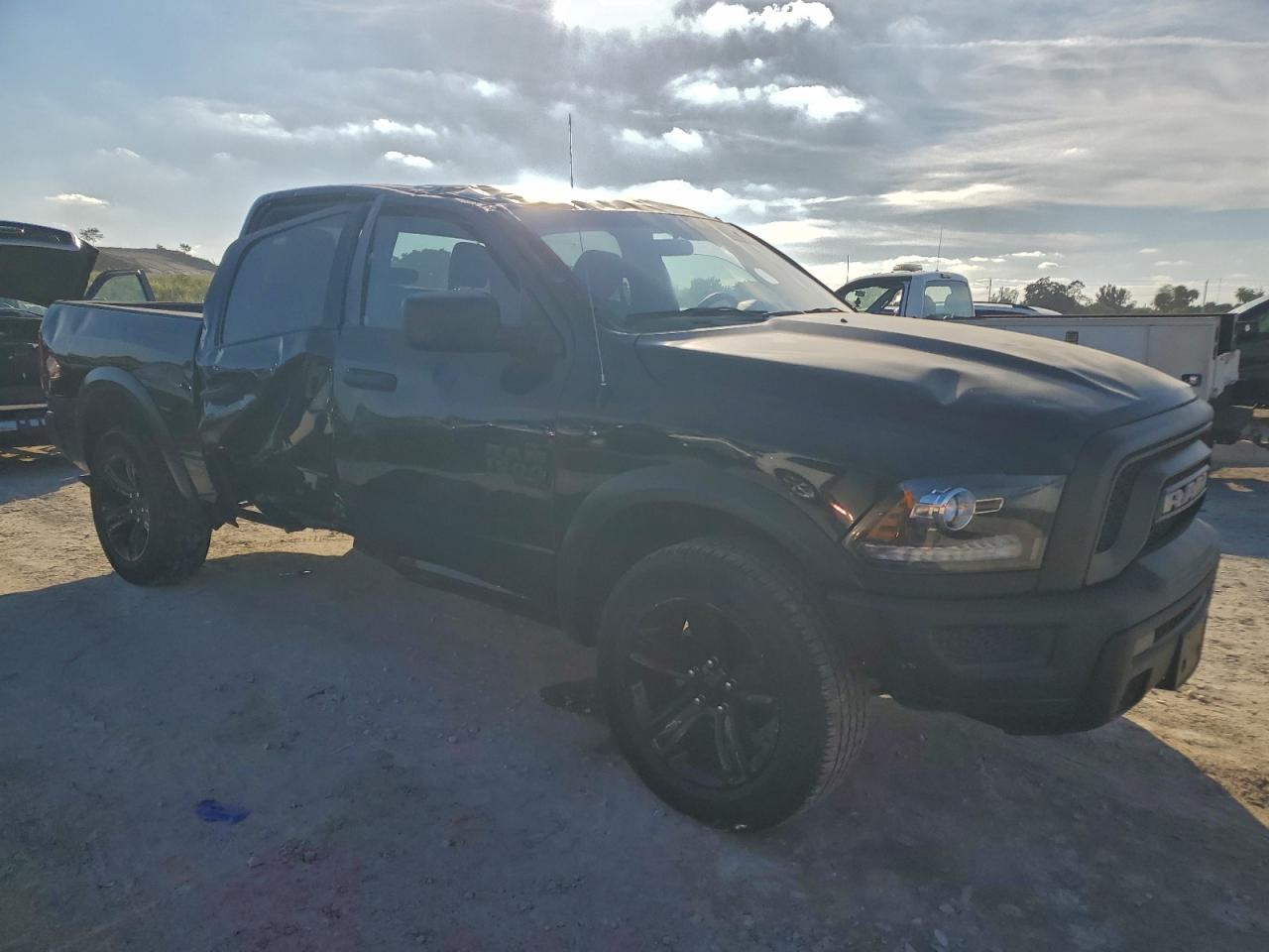 RAM 1500 SLT