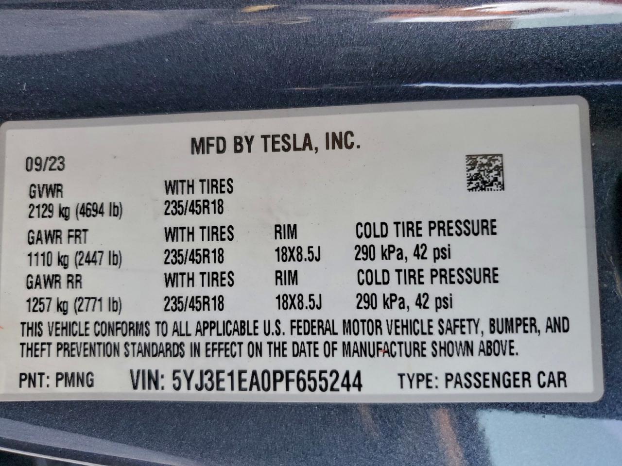TESLA MODEL 3