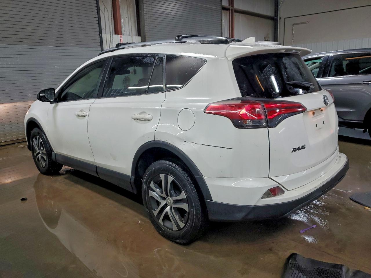 TOYOTA RAV4 LE