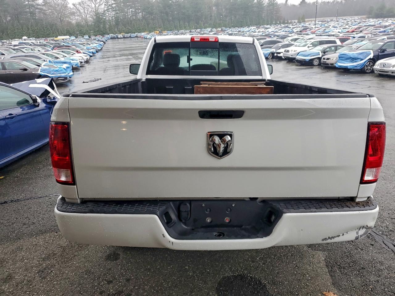 Lot #3319976152 2019 RAM 1500 CLASS