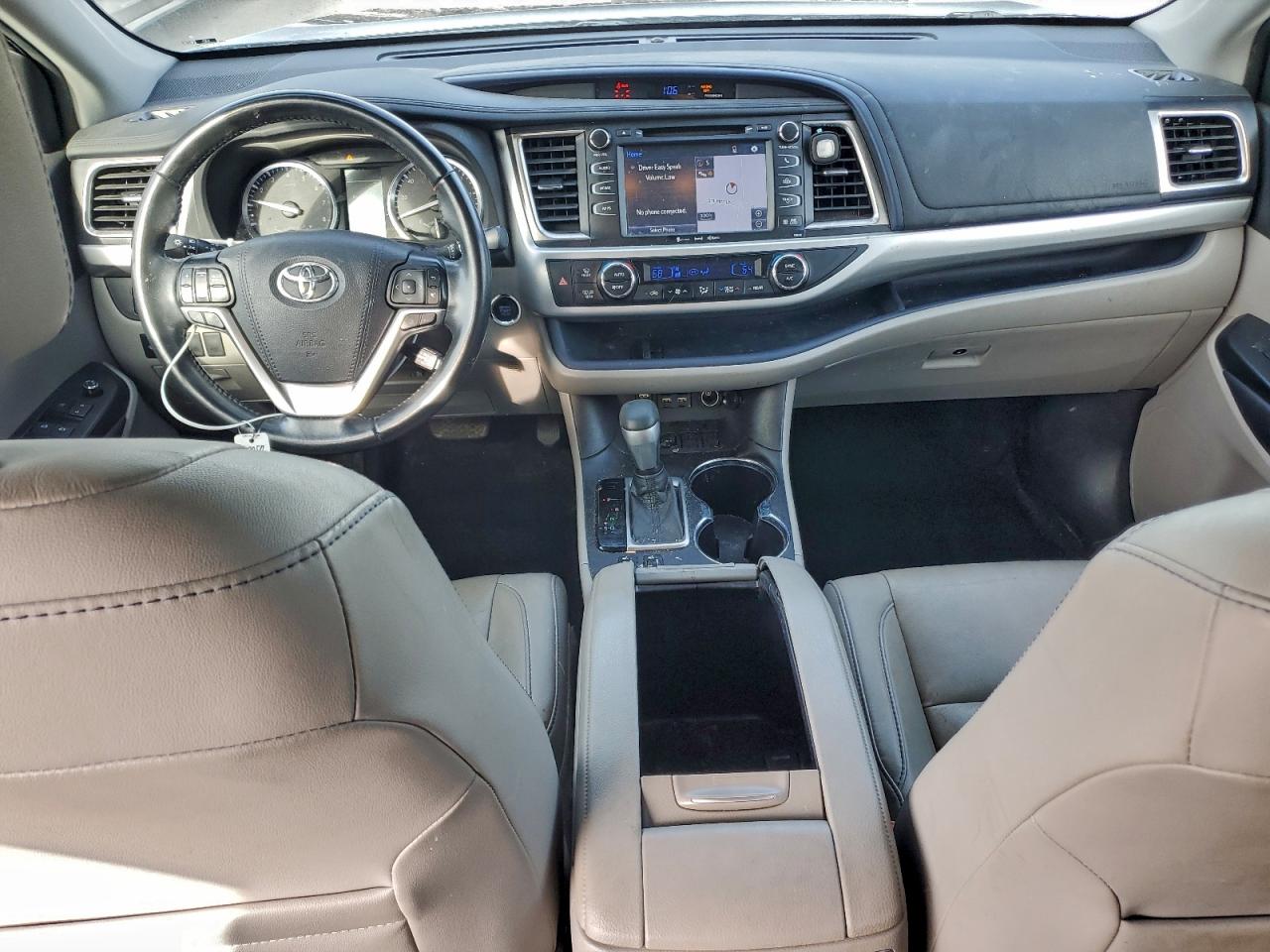 TOYOTA HIGHLANDER SE