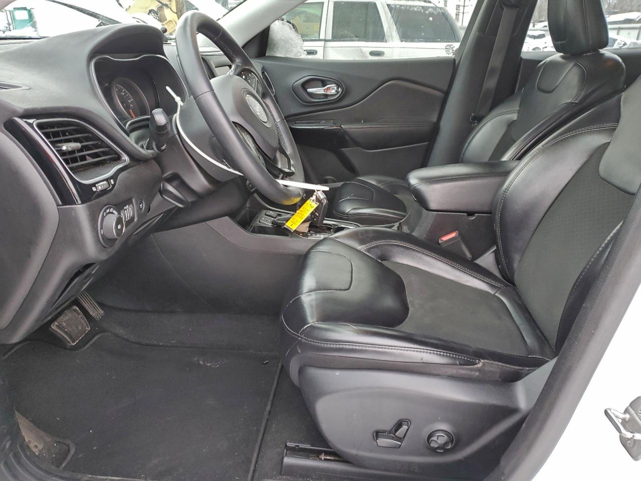 JEEP GRAND CHEROKEE LATITUDE PLUS