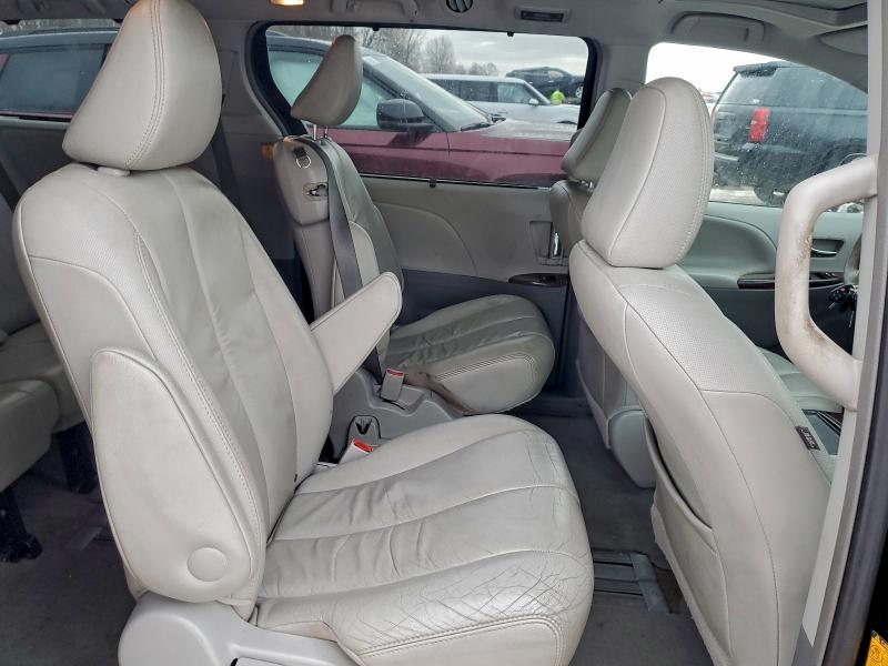 2012 TOYOTA SIENNA XLE #3318966927