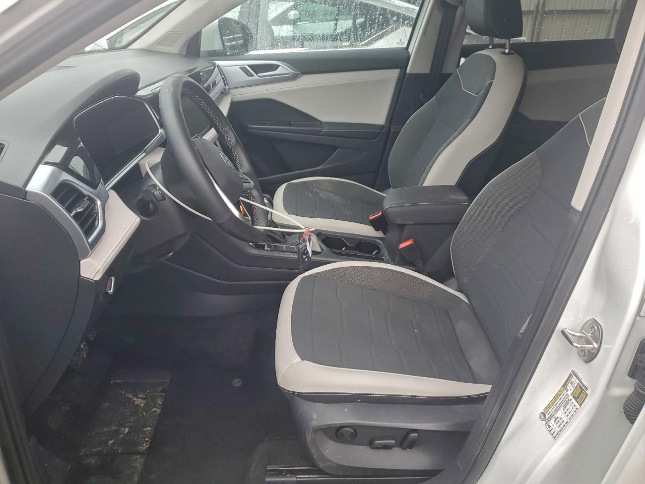 Lot #3304961996 2025 VOLKSWAGEN TAOS SE