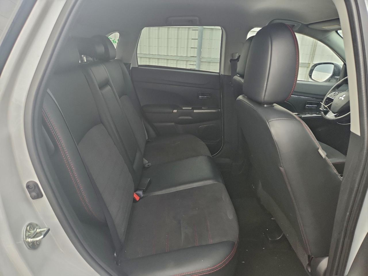 MITSUBISHI OUTLANDER S/SE