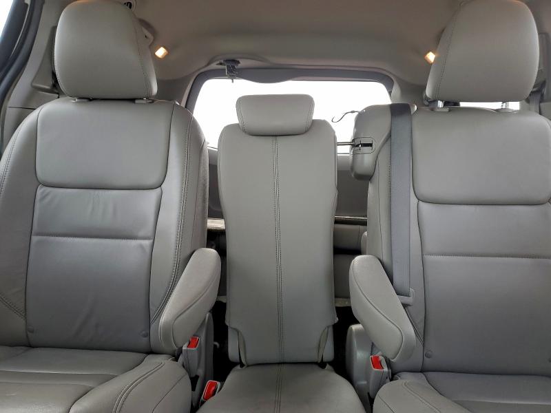 2015 TOYOTA SIENNA XLE #3311479232