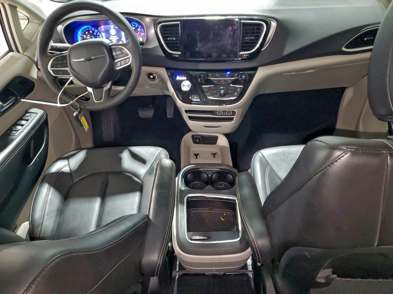 CHRYSLER PACIFICA TOURING L