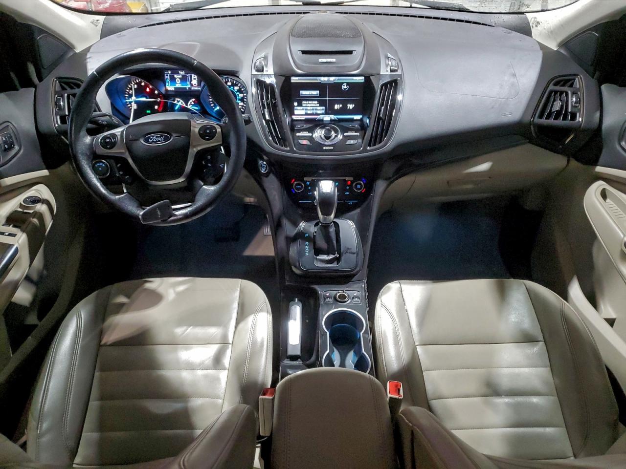 FORD ESCAPE TITANIUM