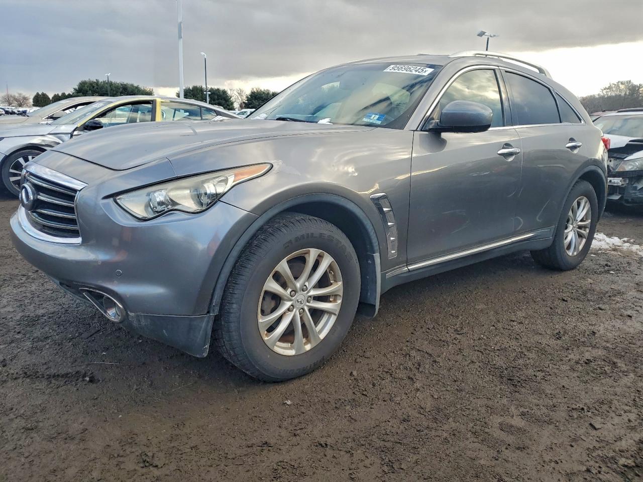 INFINITI FX35