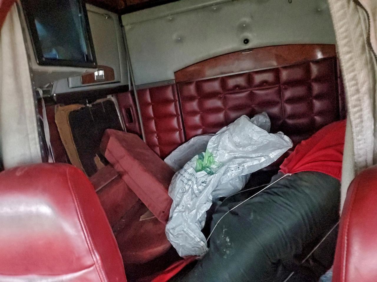 Lot #3308316175 1999 PETERBILT 379