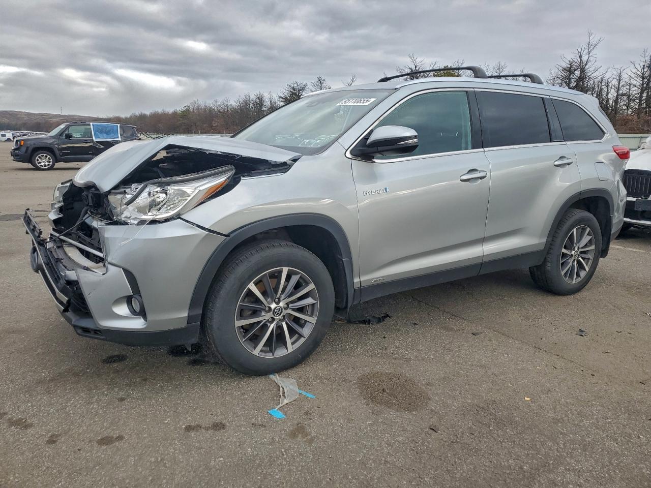 Lot #3315888143 2019 TOYOTA HIGHLANDER