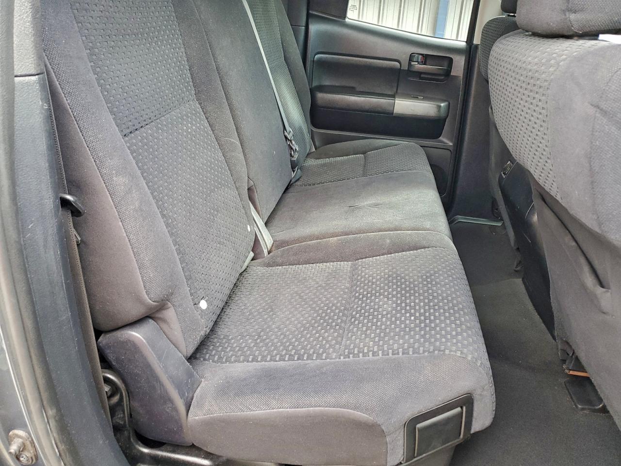 TOYOTA TUNDRA DOUBLE CAB SR5