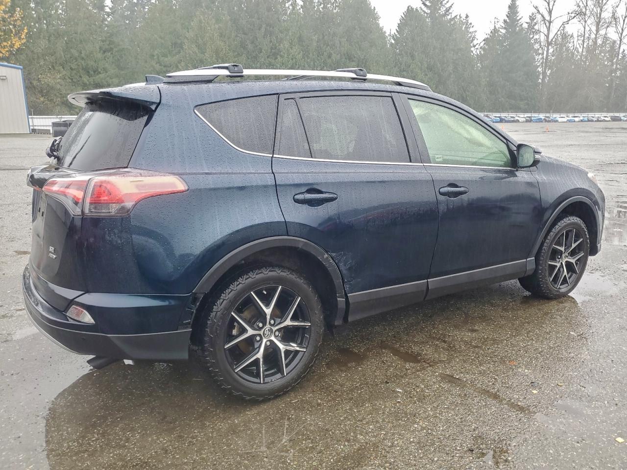 Lot #3317061043 2017 TOYOTA RAV4 SE