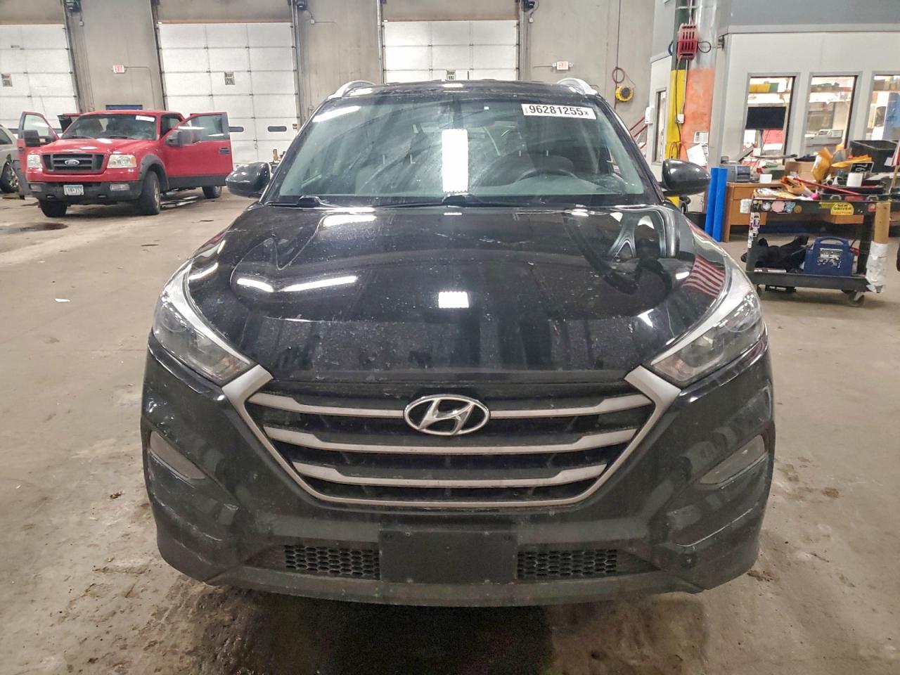 Lot #3315897113 2017 HYUNDAI TUCSON LIM