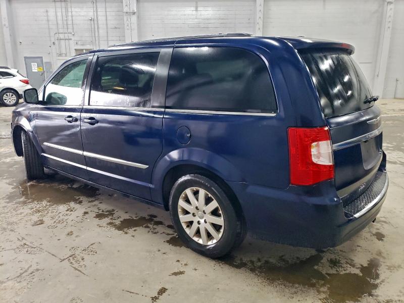 2016 CHRYSLER TOWN & COU #3302749015