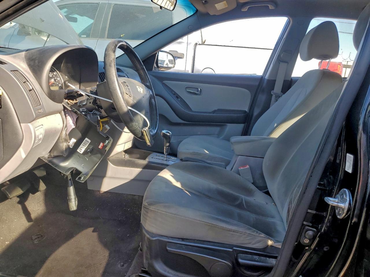 HYUNDAI ELANTRA BLUE