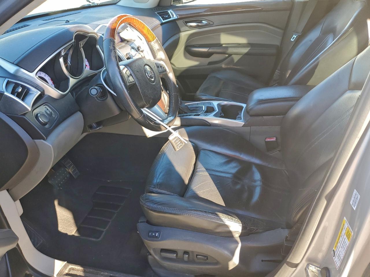 CADILLAC SRX LUXURY COLLECTION