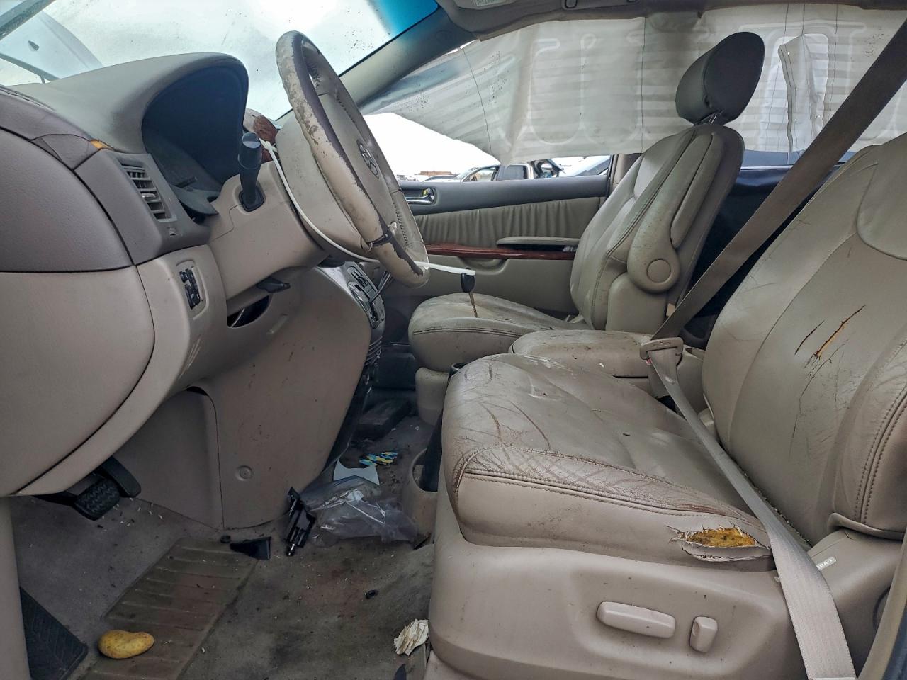 Lot #3312250887 2004 TOYOTA SIENNA XLE