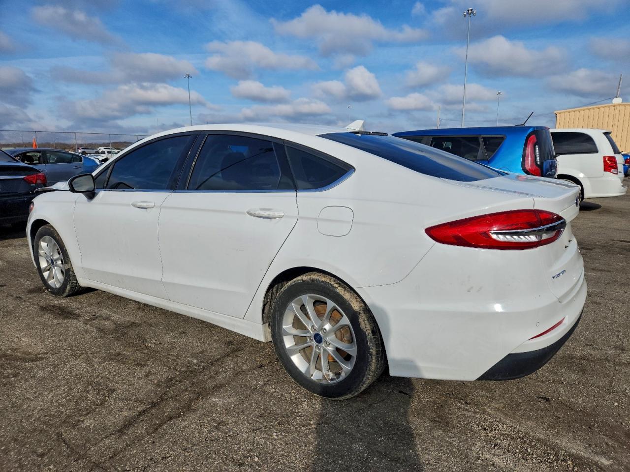 FORD FUSION SE