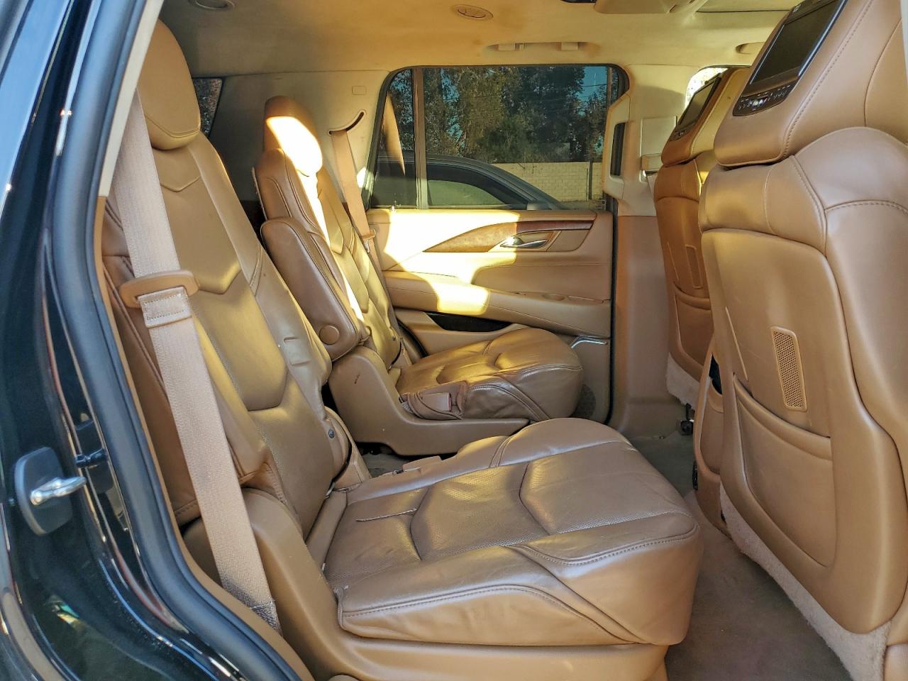 CADILLAC ESCALADE PLATINUM