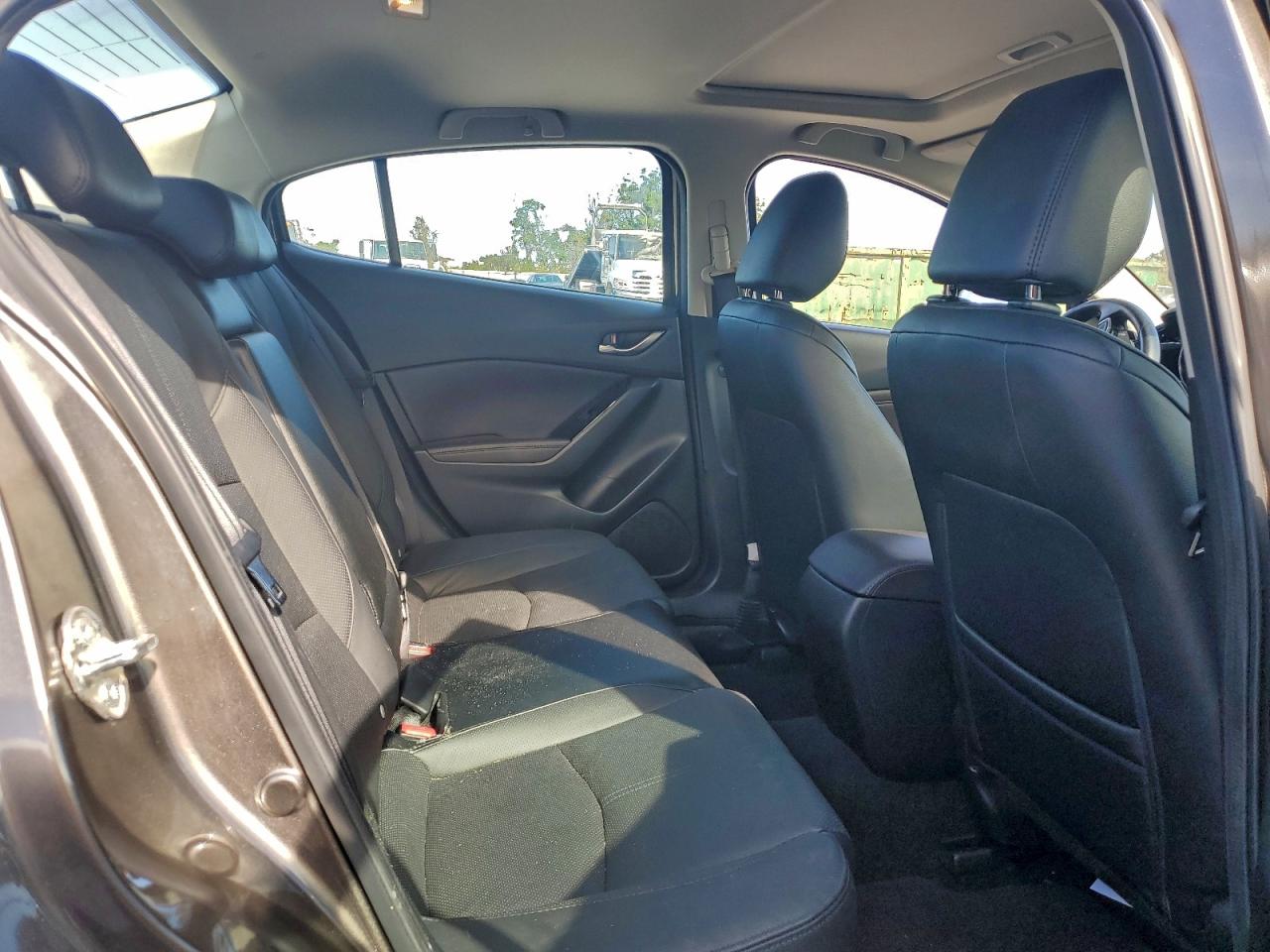 Lot #3317728072 2018 MAZDA 3 GRAND TO