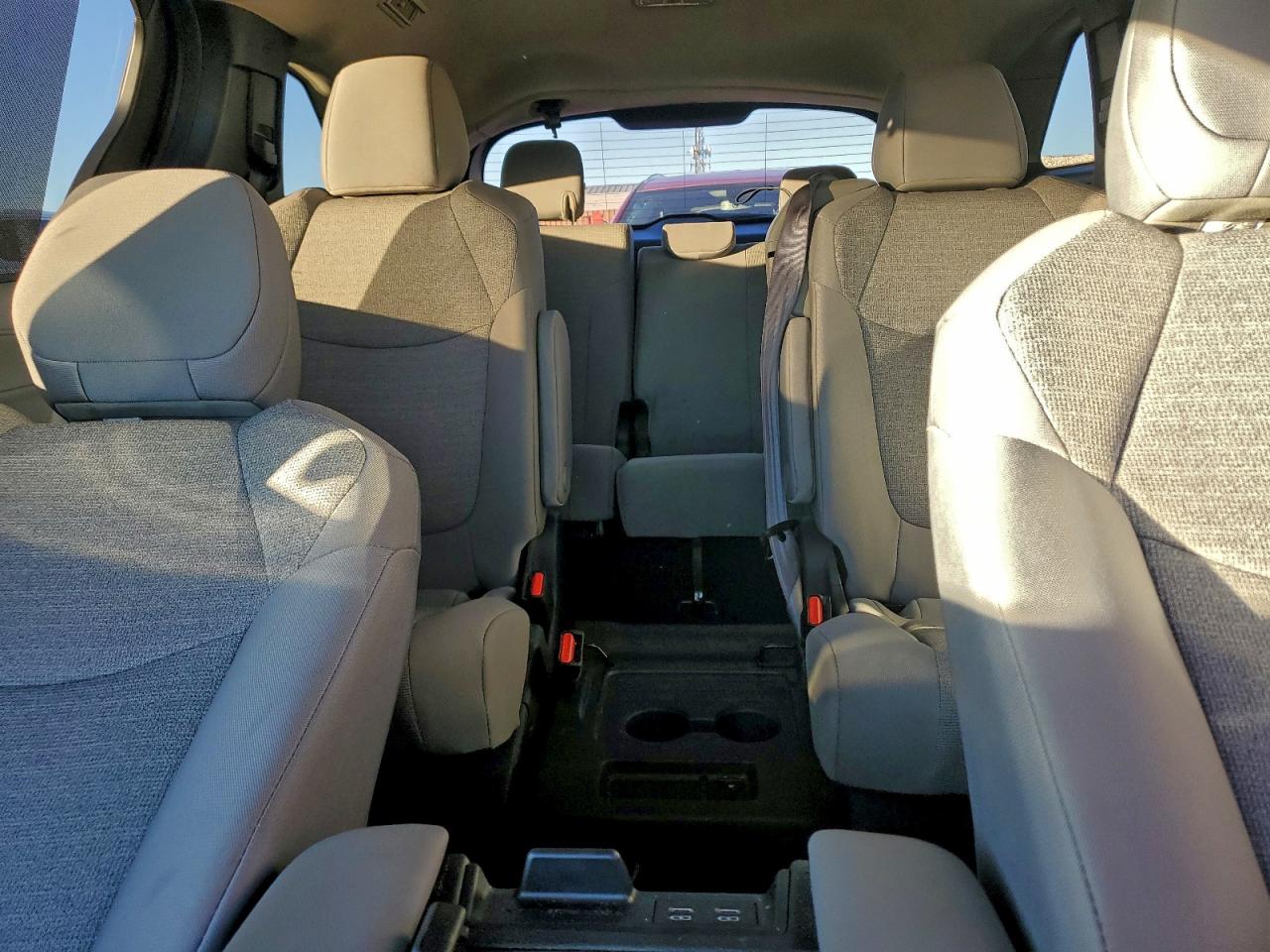 Lot #3317121982 2025 TOYOTA SIENNA LE