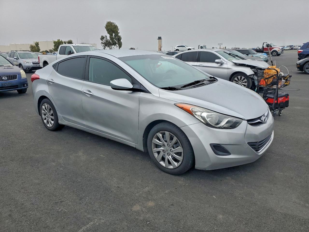 Lot #3315930093 2013 HYUNDAI ELANTRA GL