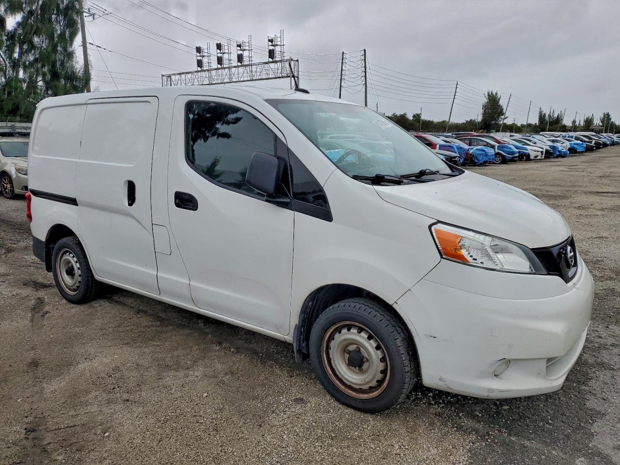 NISSAN NV200 2.5S