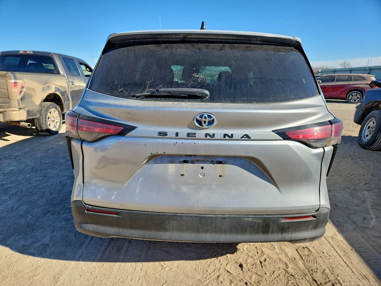 Lot #3304869545 2022 TOYOTA SIENNA LE