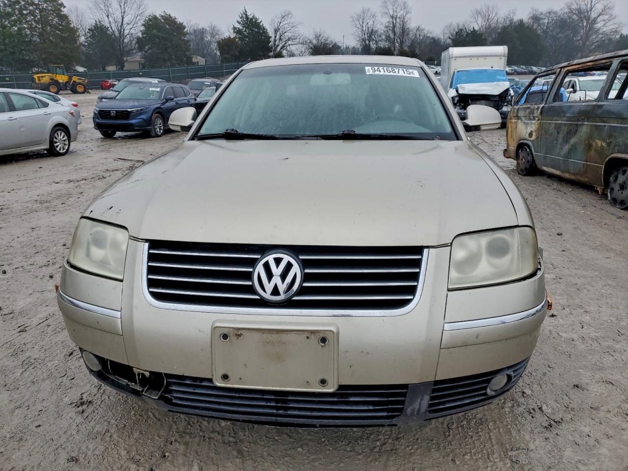 Lot #3310386956 2004 VOLKSWAGEN PASSAT GLX