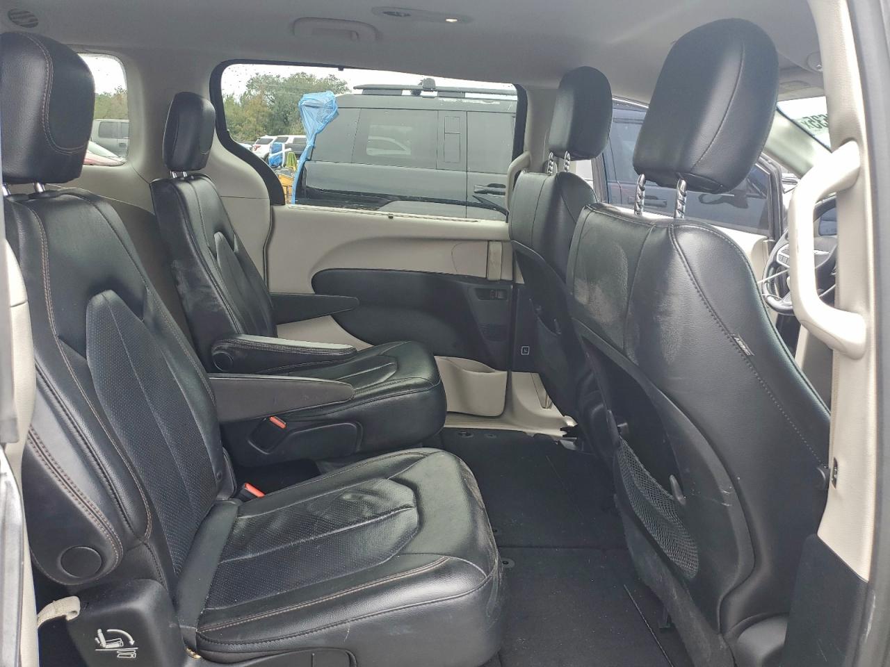 CHRYSLER PACIFICA TOURING L