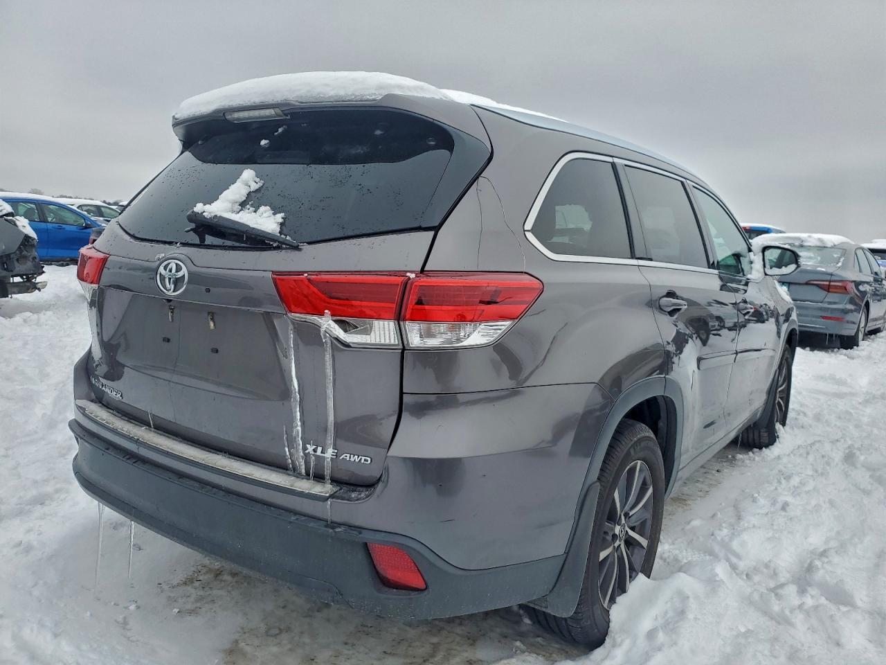 TOYOTA HIGHLANDER SE