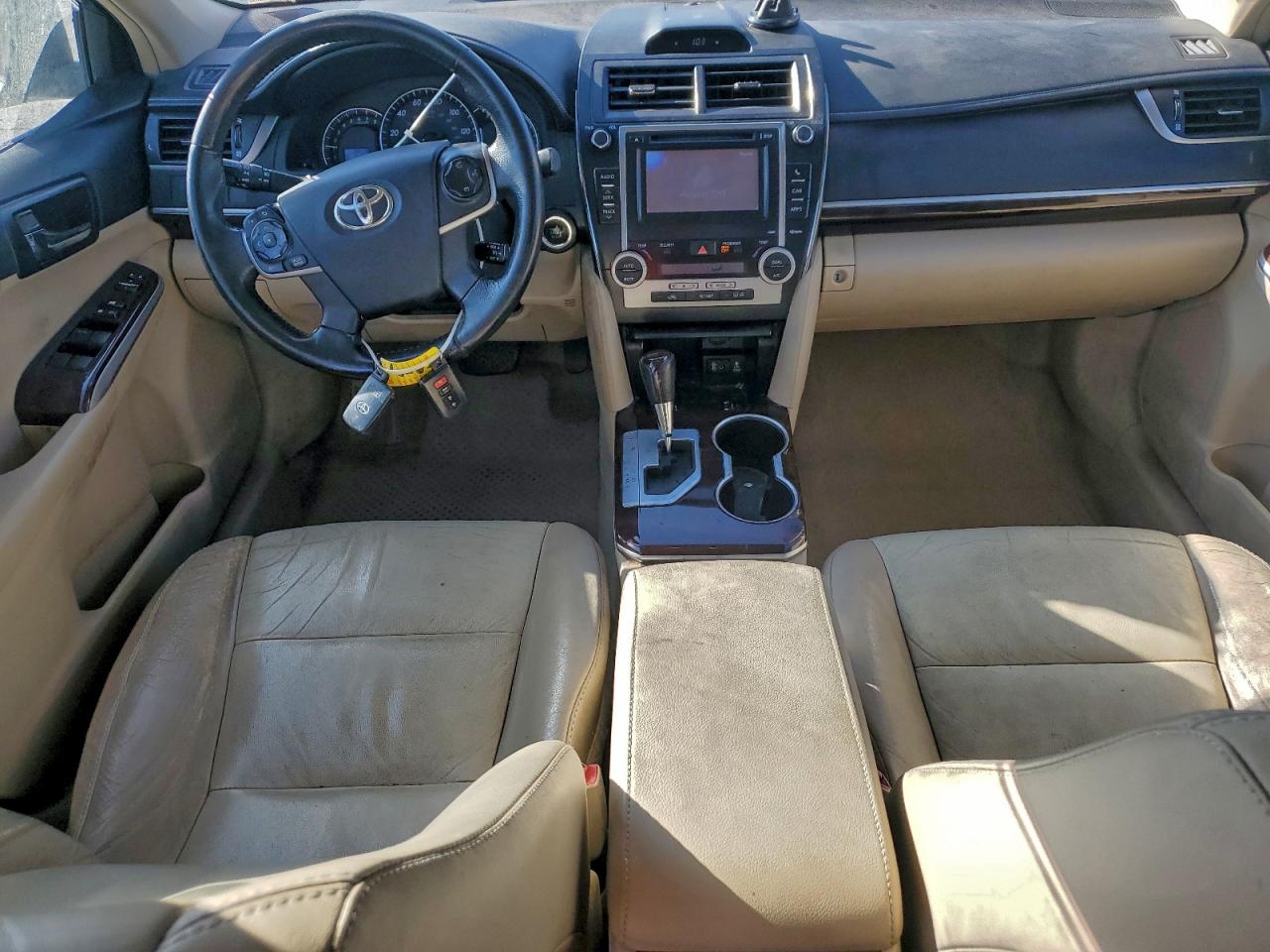 TOYOTA CAMRY BASE