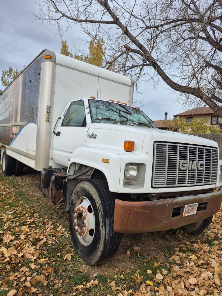 Lot #3305599102 1995 GMC TOPKICK C7