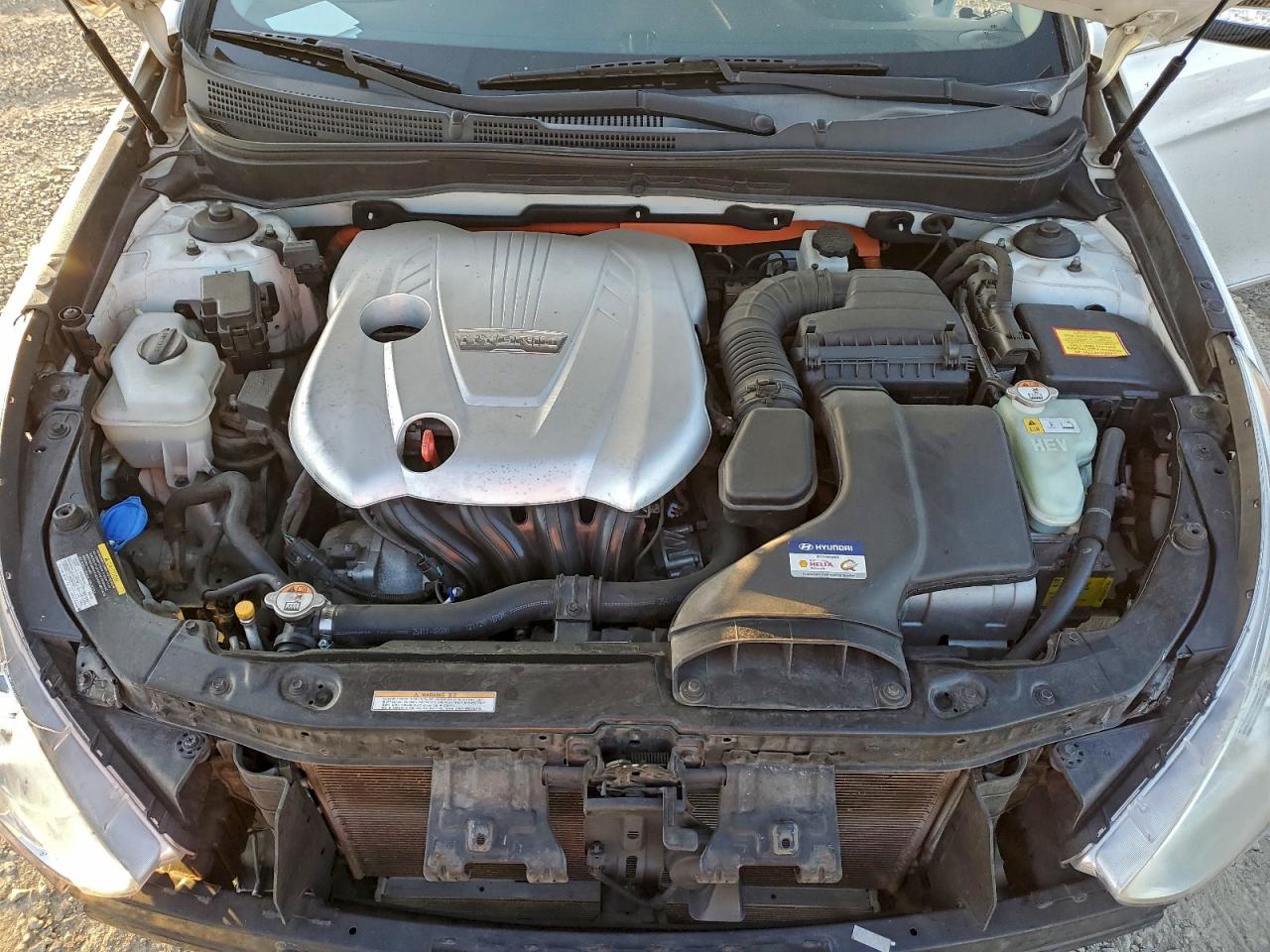 HYUNDAI SONATA HYBRID