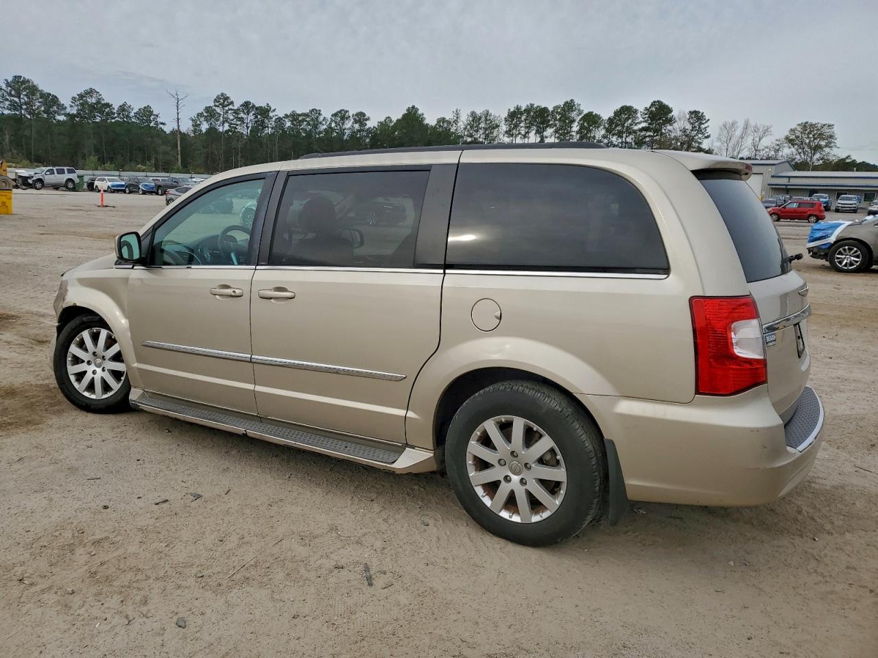 CHRYSLER TOWN & COUNTRY TOURING